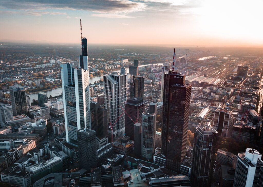 Hvor skal man bo i Frankfurt? Bedste hoteller og områder